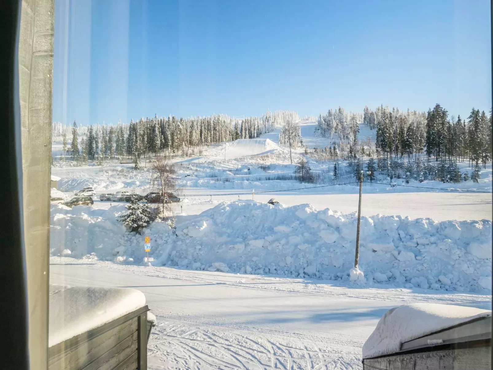 Skivillas 61 ukkohalla (b2)-Outside
