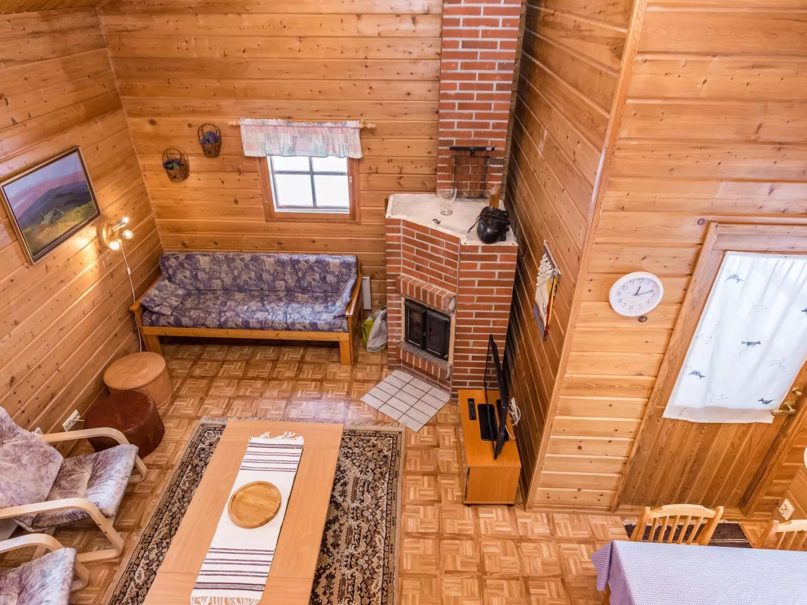 Lomapesä 10a-Inside