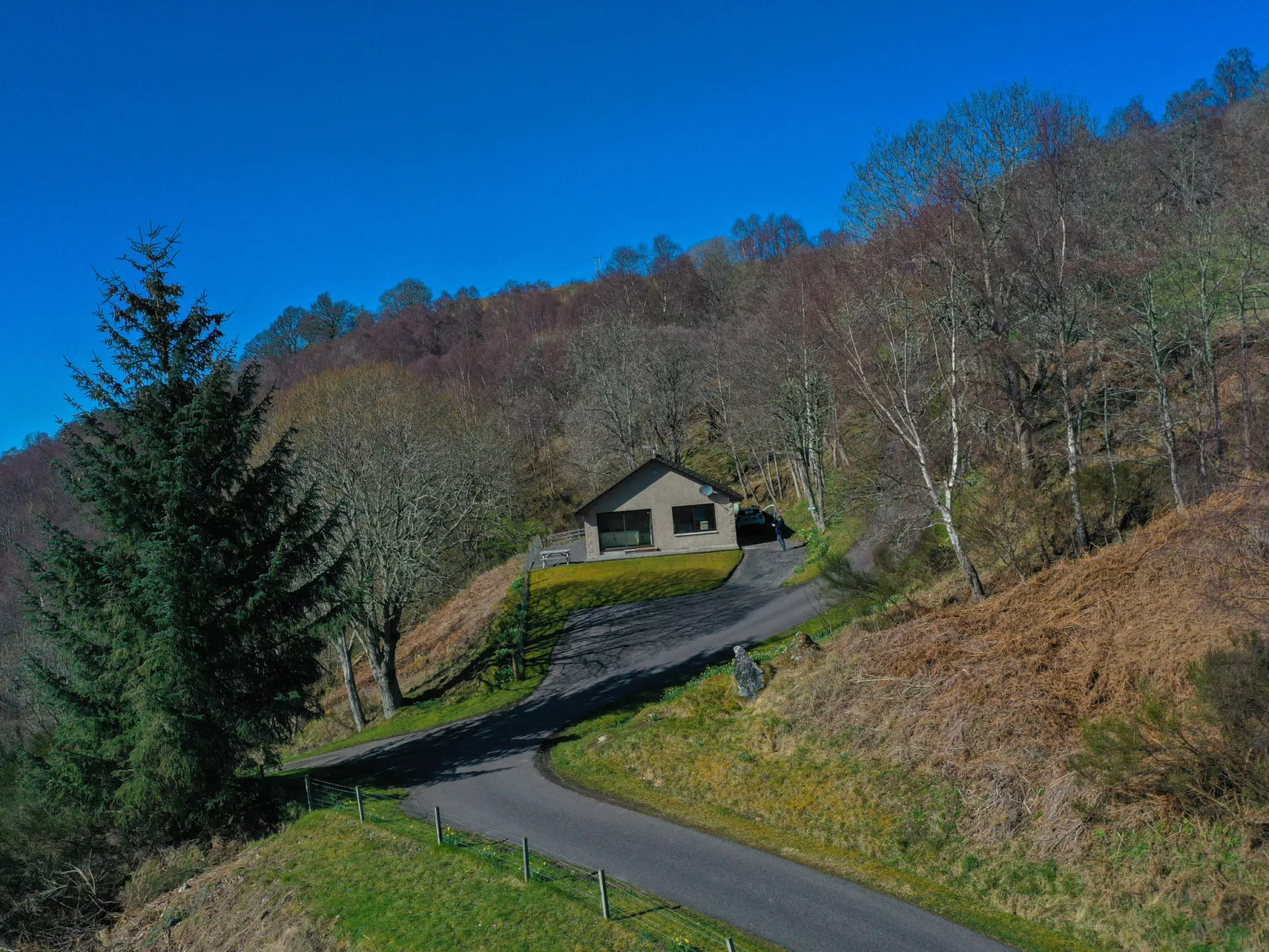 Achmony Byre-Dehors