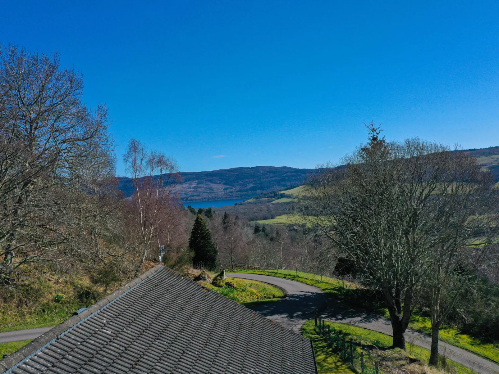 Achmony Byre-Dehors