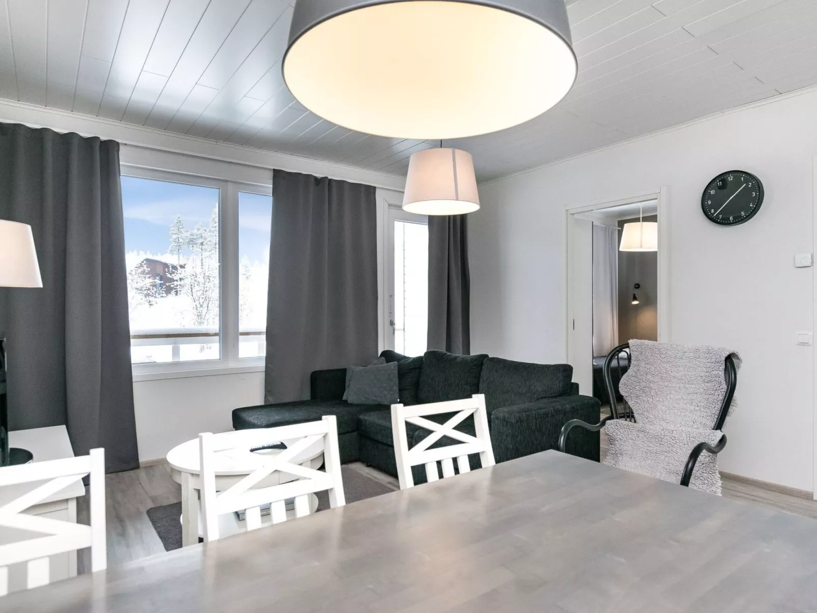 Skivillas paljakka 5. (3mh)-Drinnen