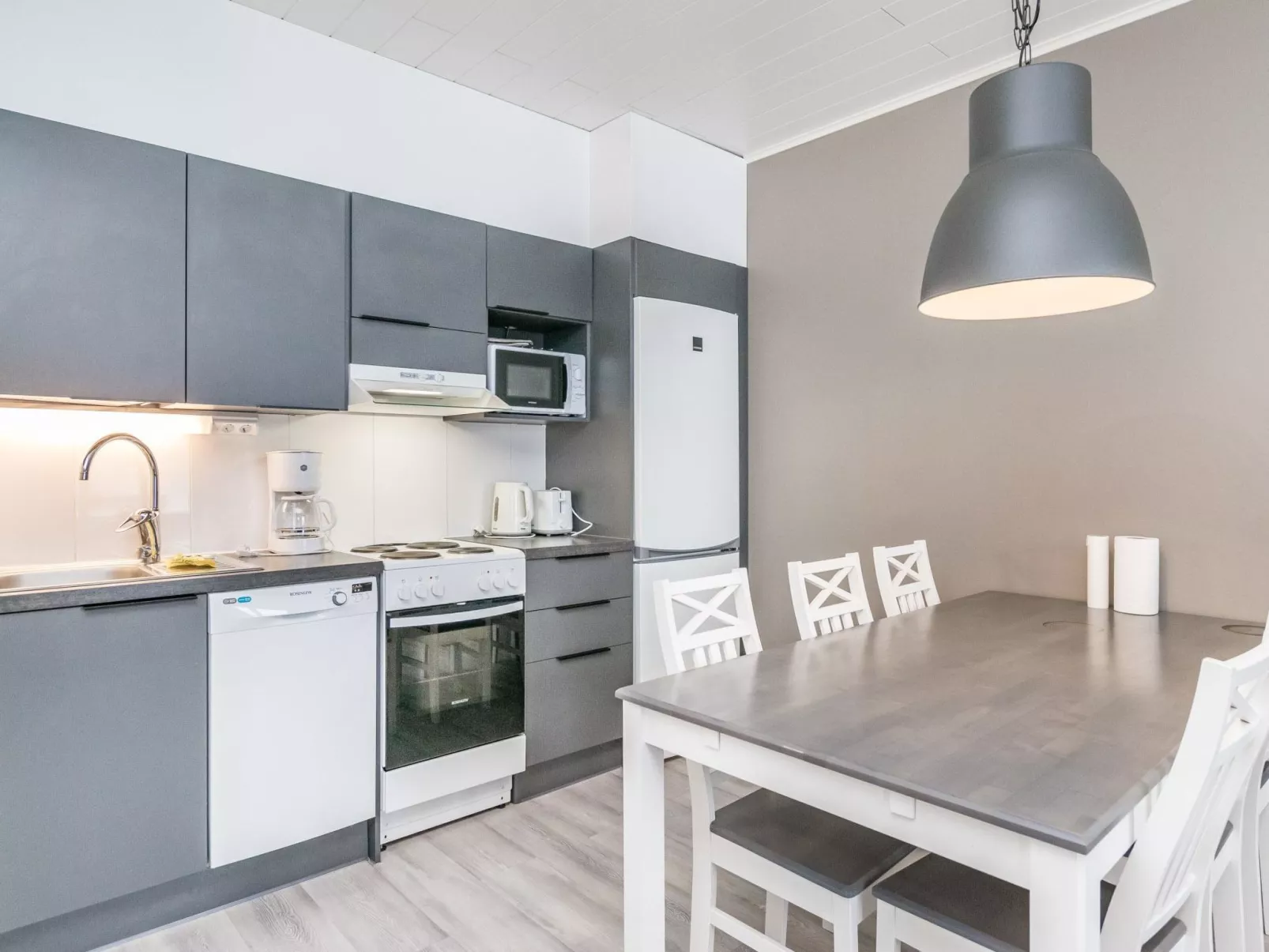 Skivillas paljakka 5. (3mh)-Drinnen