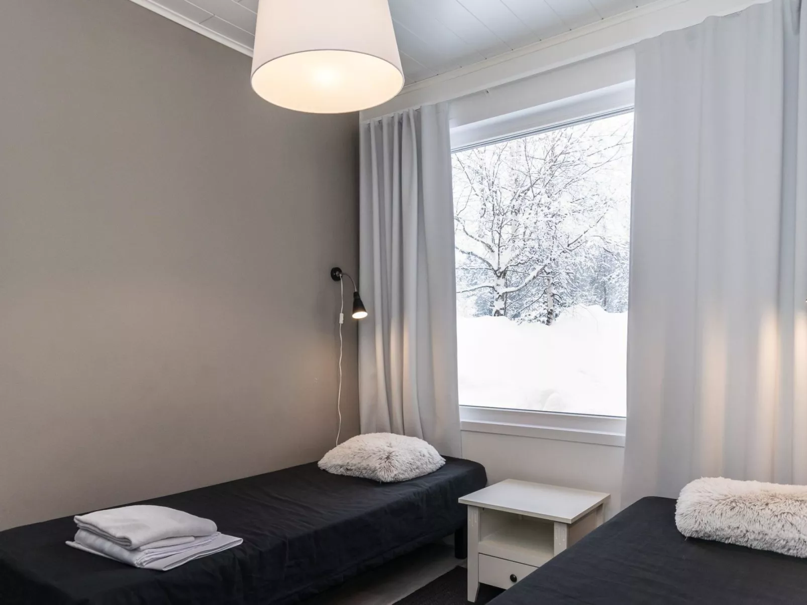 Skivillas paljakka 8. (3mh)-Drinnen