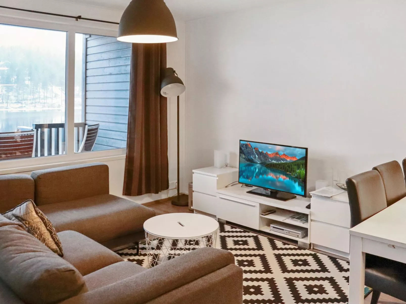 Lakevillas b4-Inside