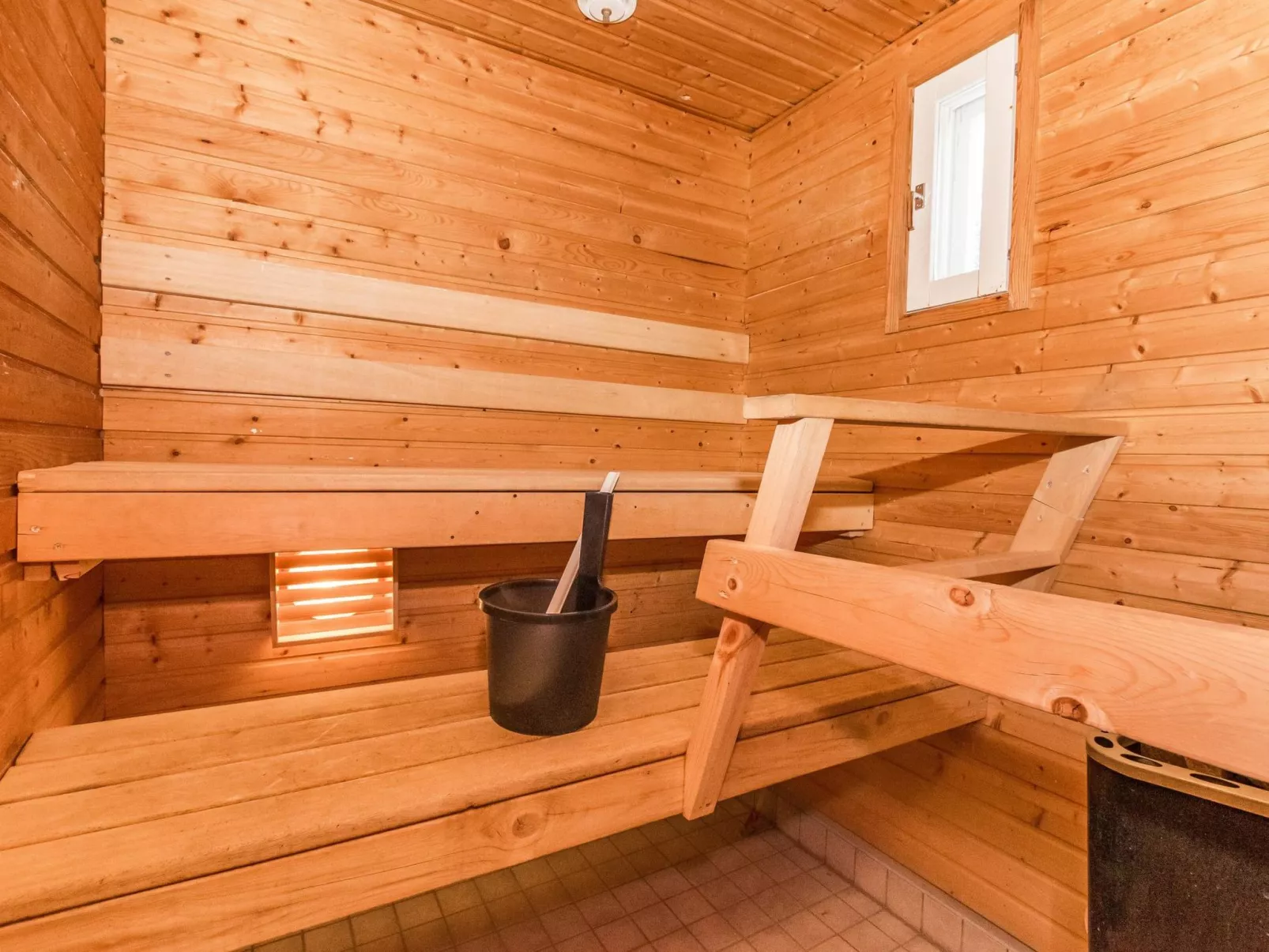 Kotipaljakka a1-Inside