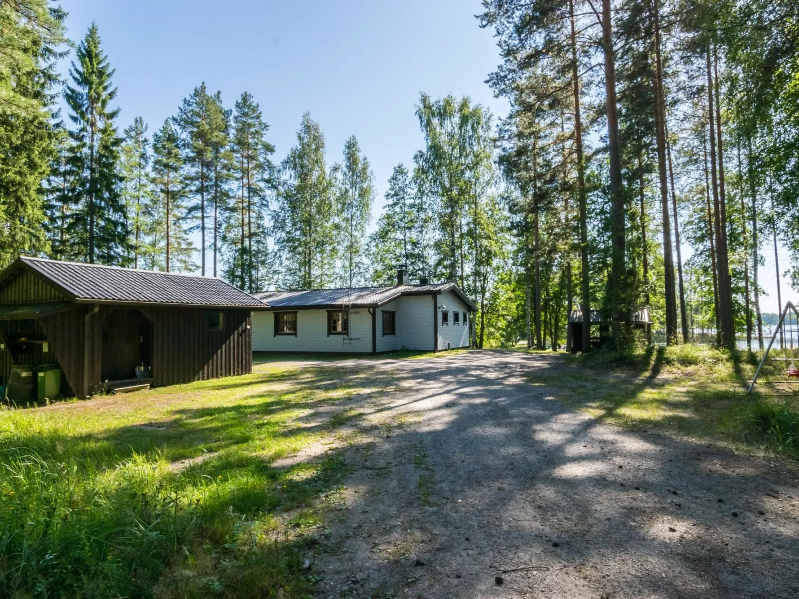 Telkänkolo-Outside