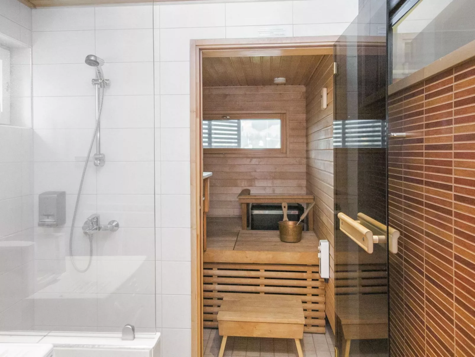 Tahko spa suites orange a 8-Inside