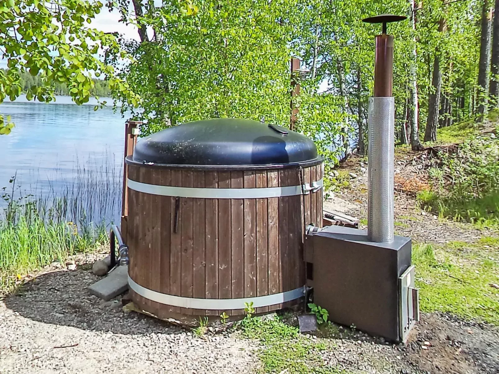 Hot pool cottage laurinranta-Outside
