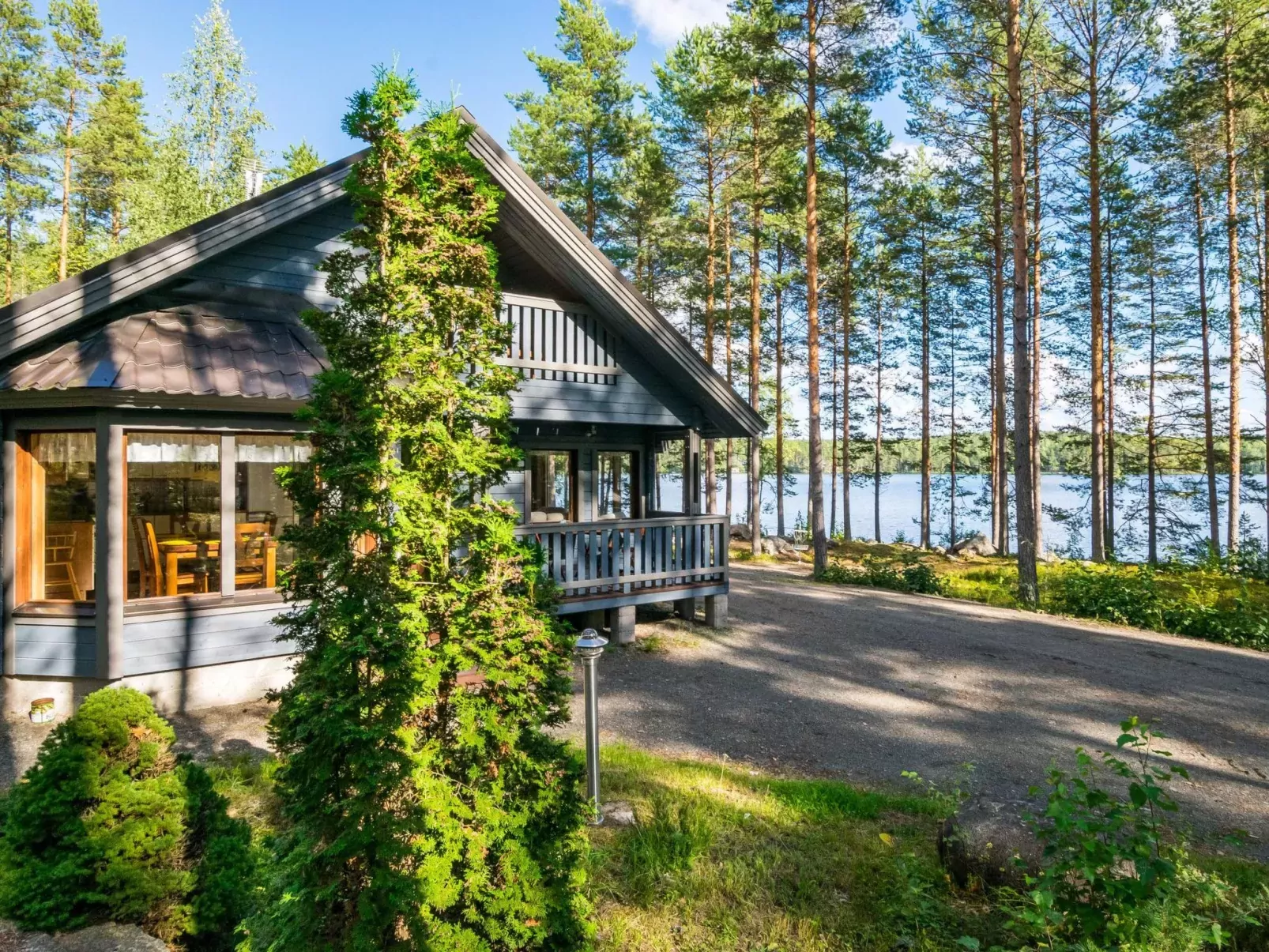 Kuvalanranta-Outside