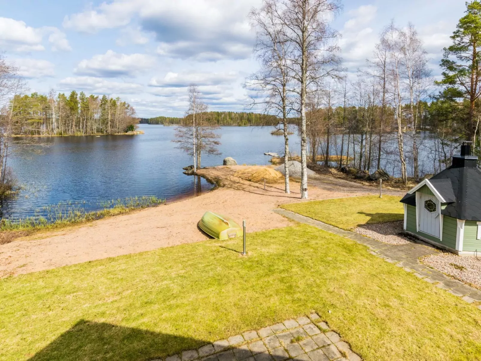 Villa koivumäki-Outside