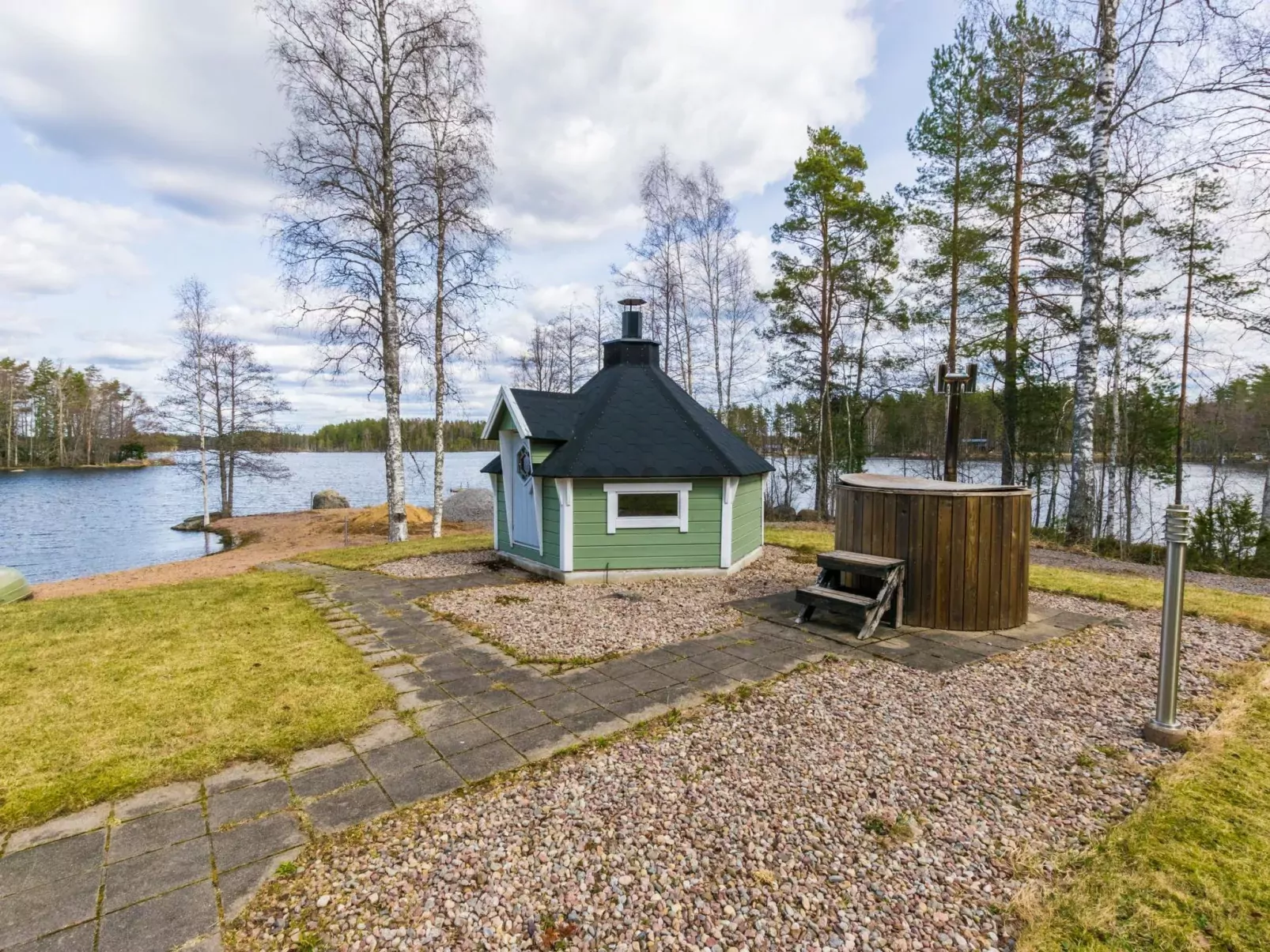 Villa koivumäki-Outside