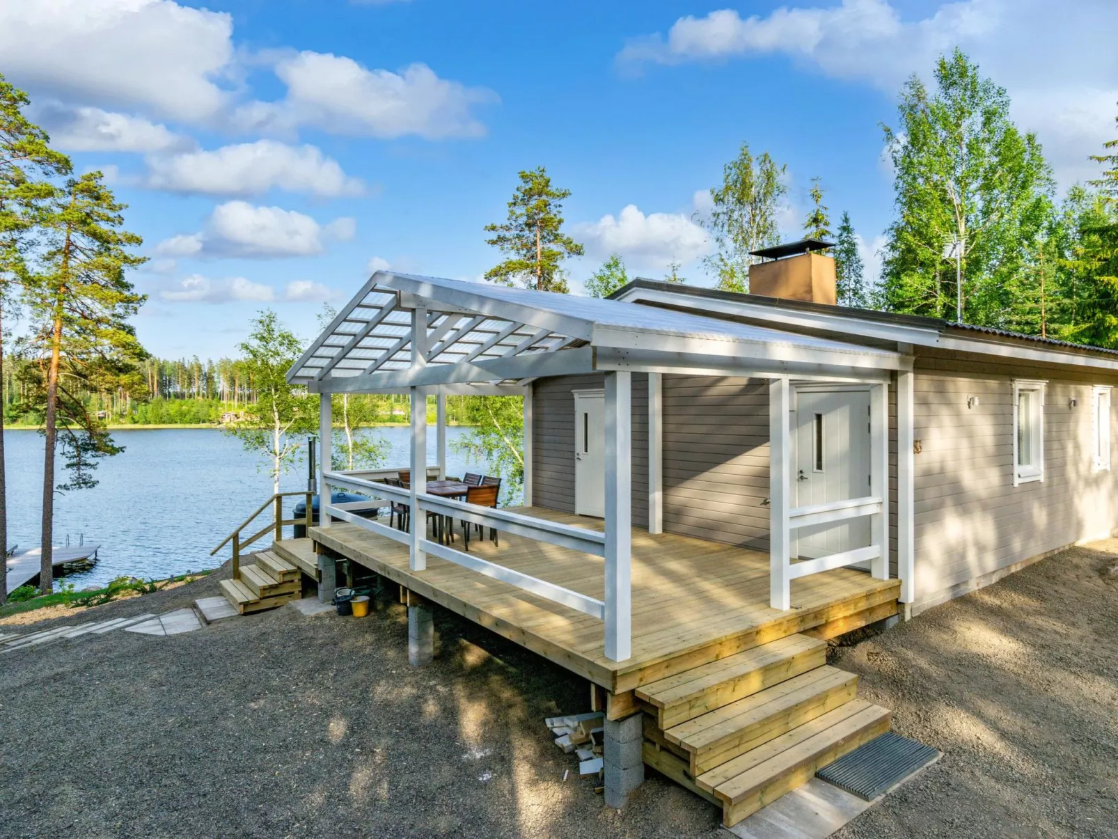 Järvenhelmi-Outside