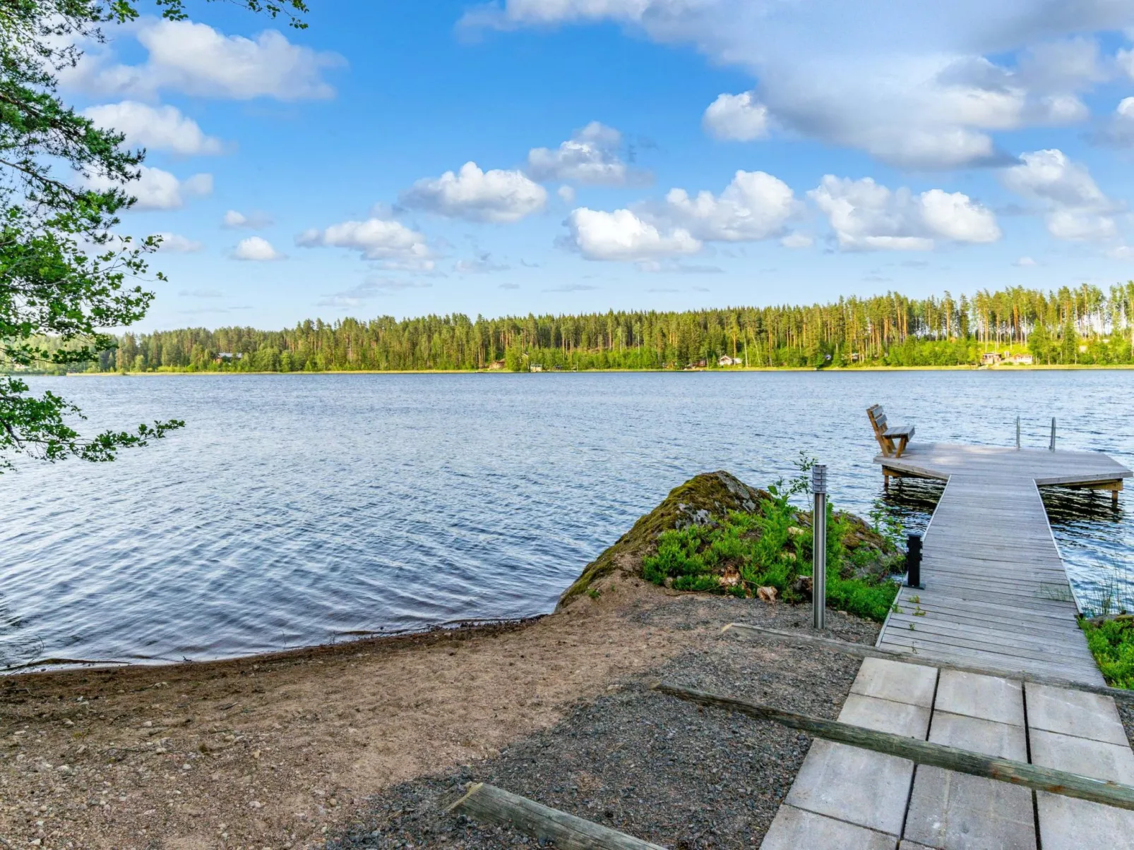 Järvenhelmi-Outside