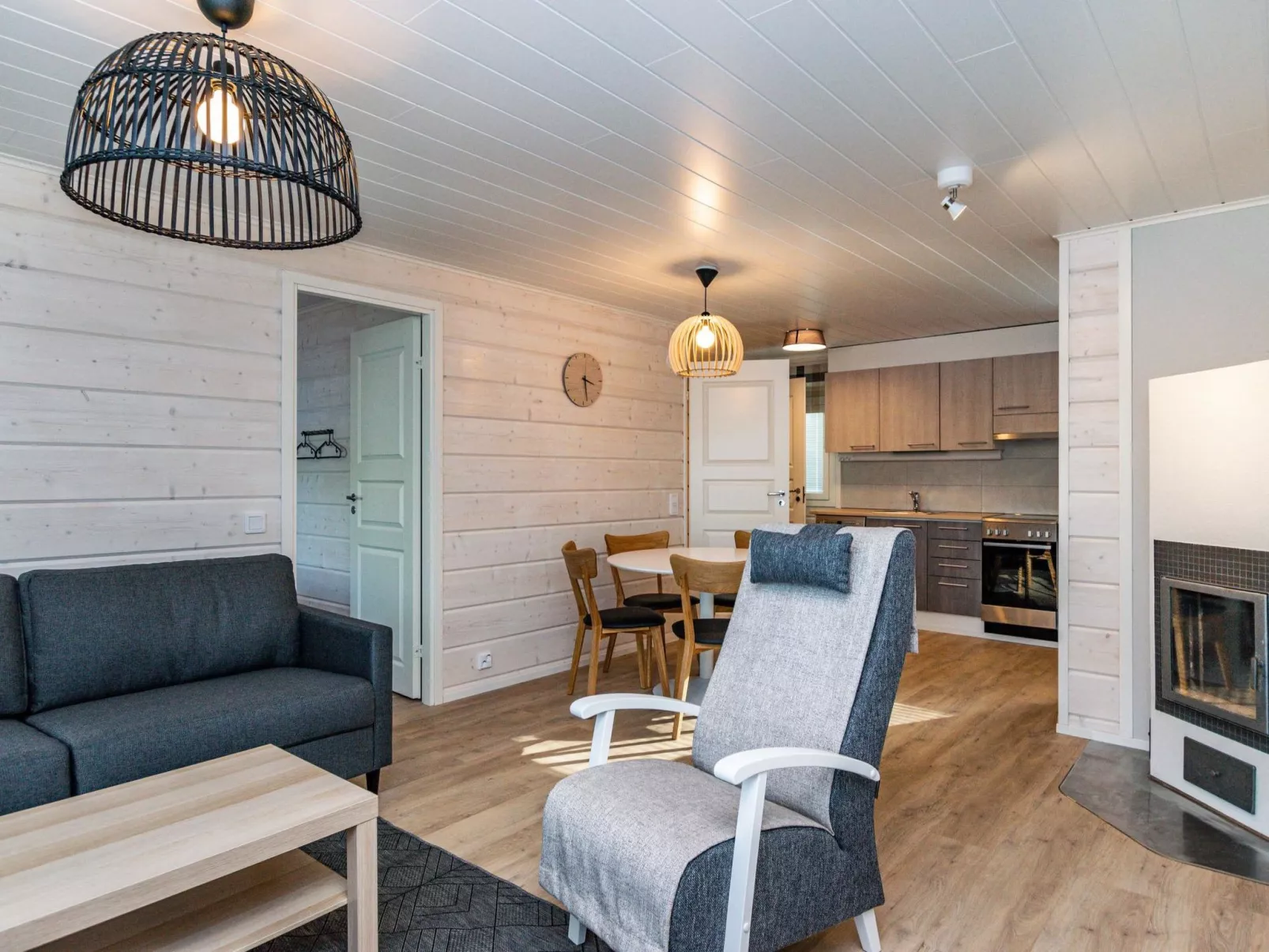Järvenhelmi-Inside