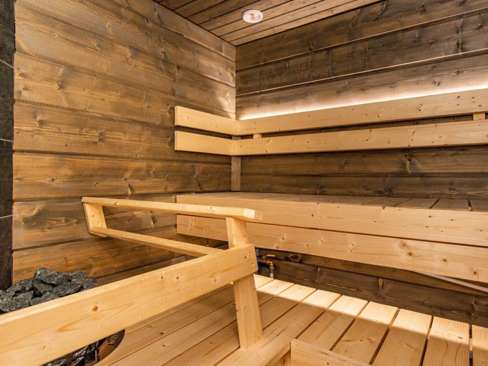 Järvenhelmi-Inside