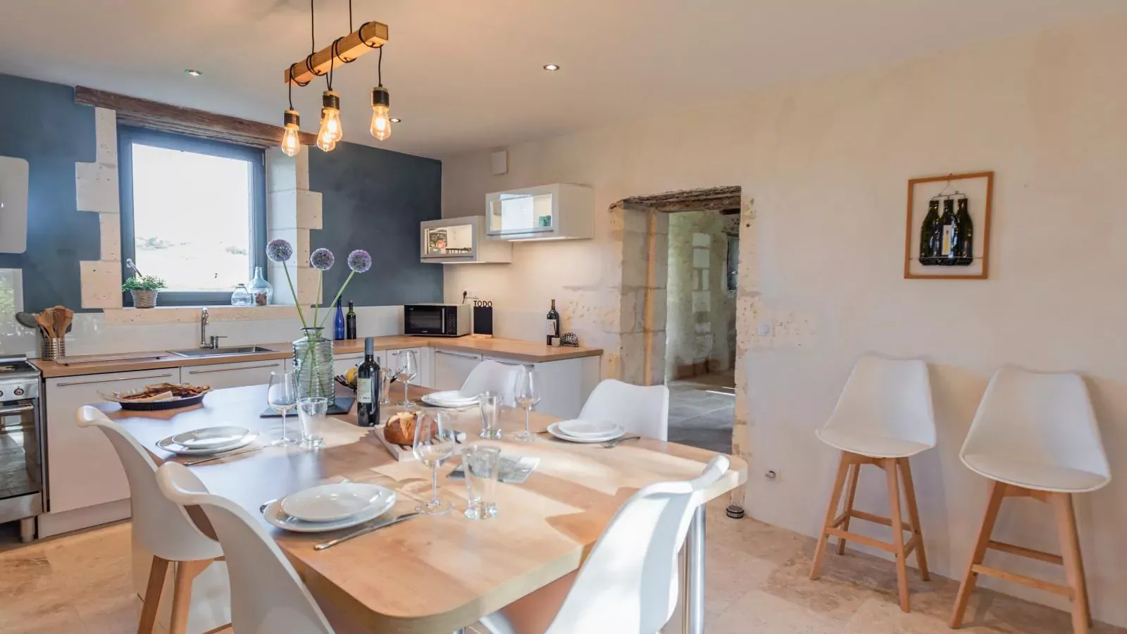 Les Escures 2-Dining room