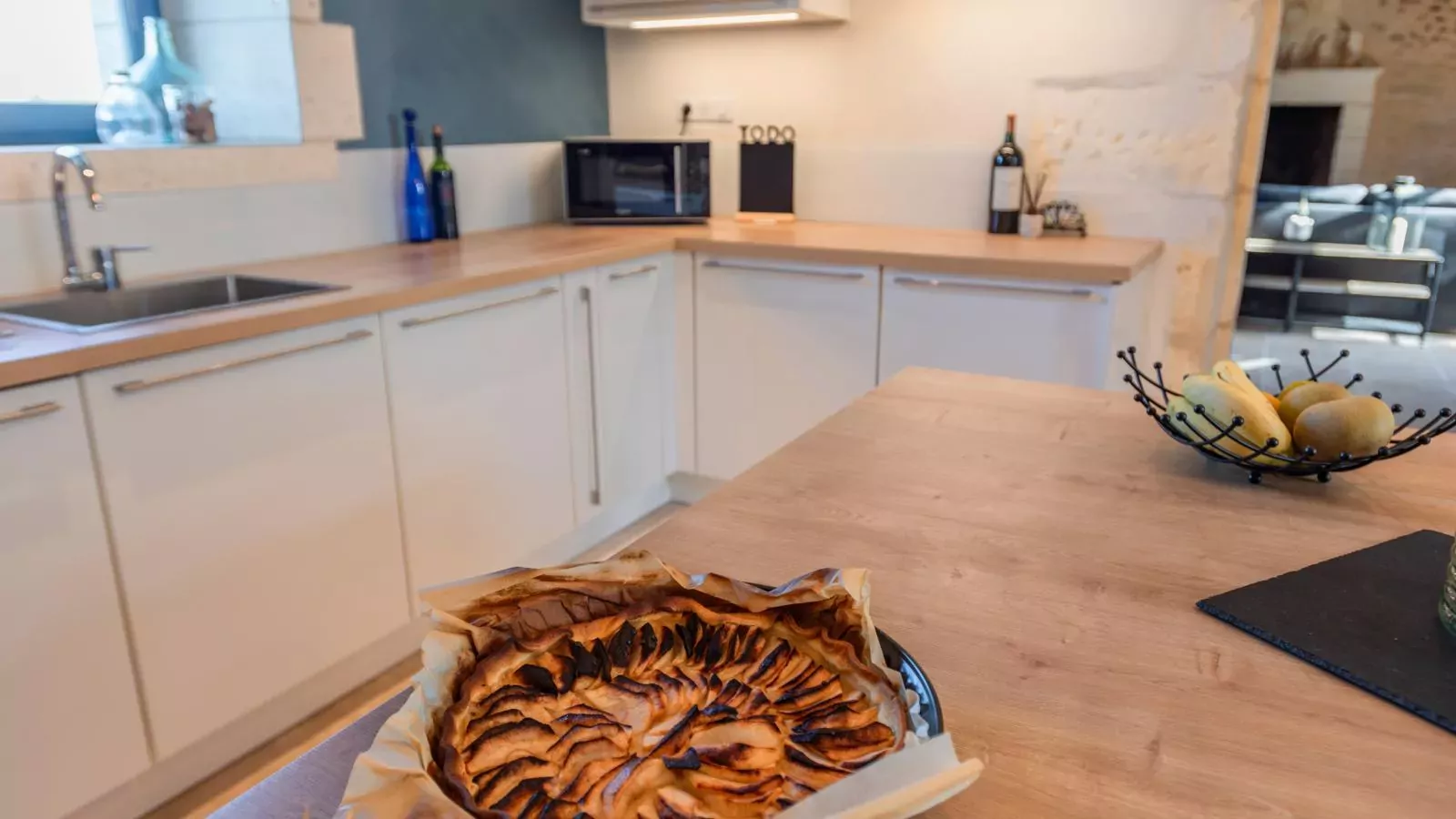 Les Escures 2-Kitchen