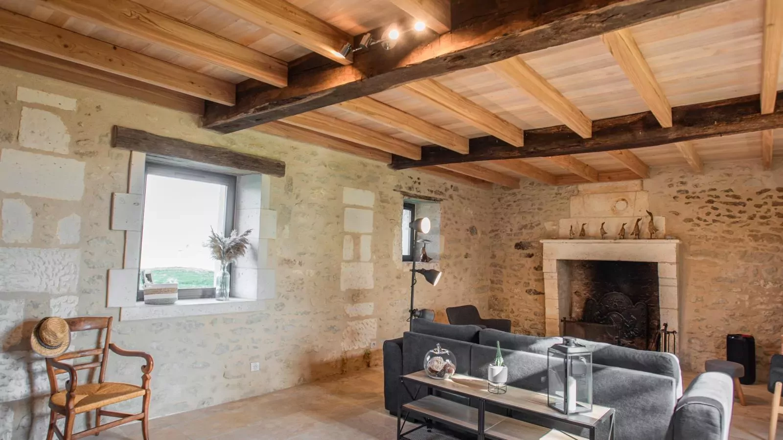 Les Escures 2-Living room