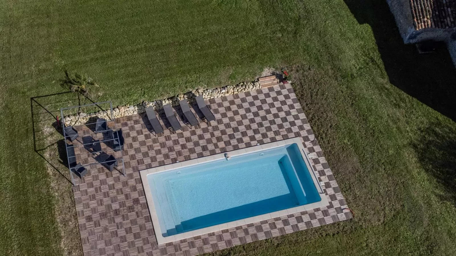 Les Escures 2-Pool