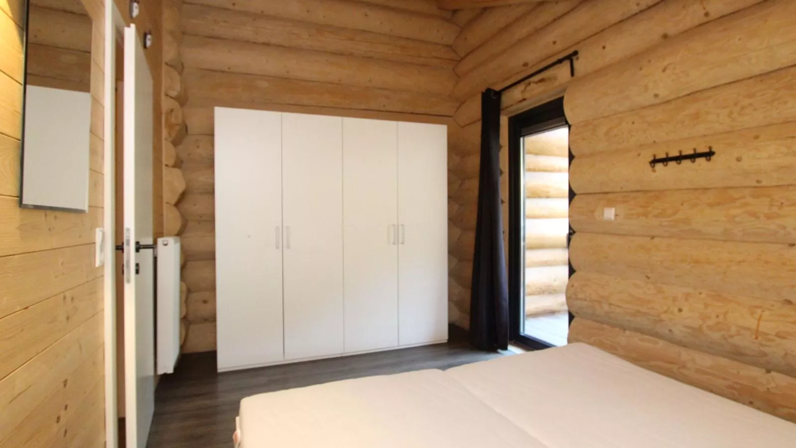 Jenig 4B-Schlafzimmer