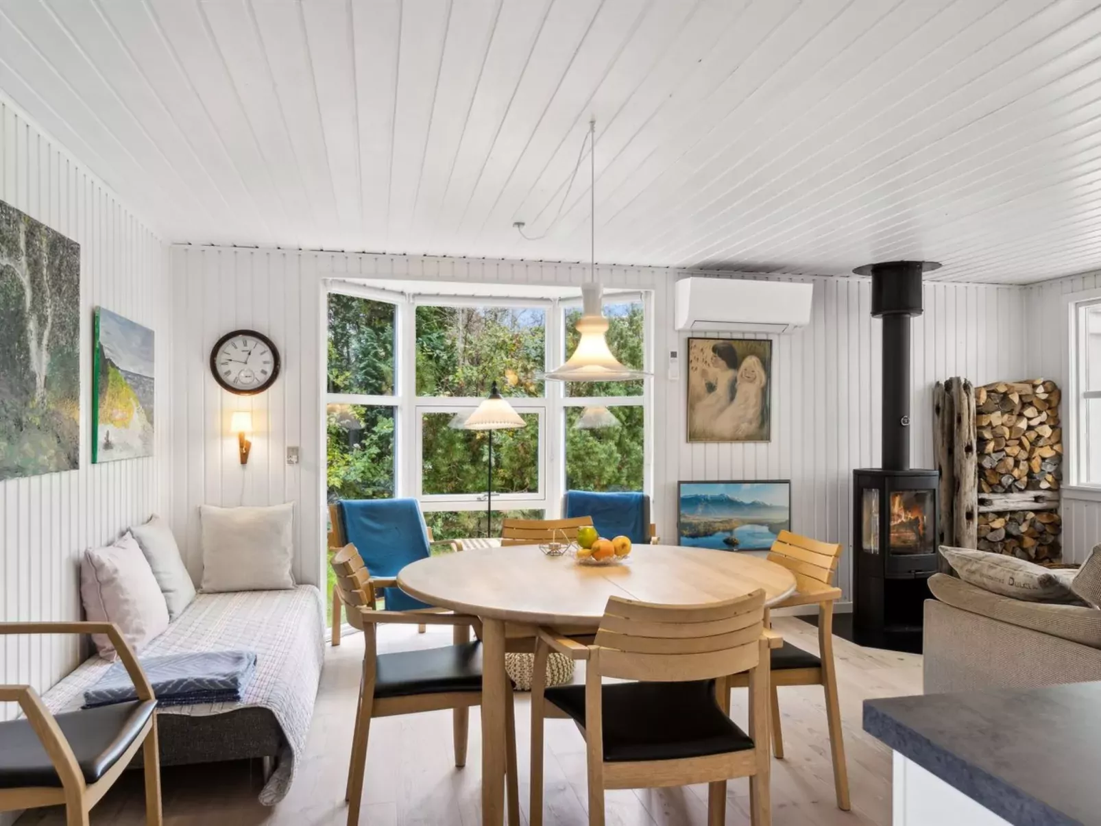 "Jannike" - 150m from the sea-Inside