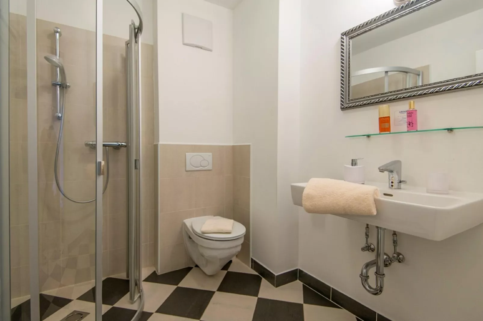A2S Alpenhof 02-Bathroom