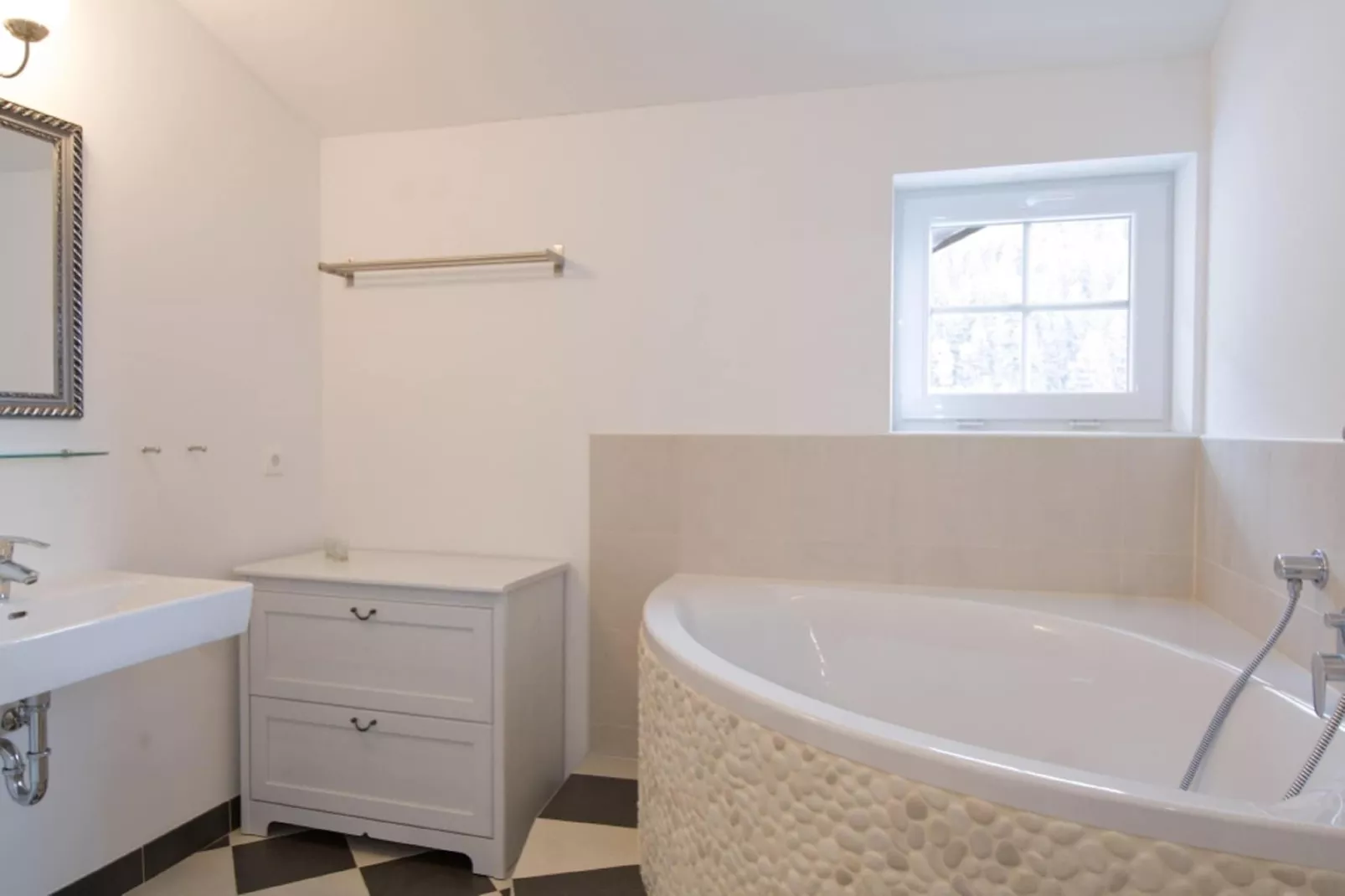 A4P Alpenhof-Bathroom