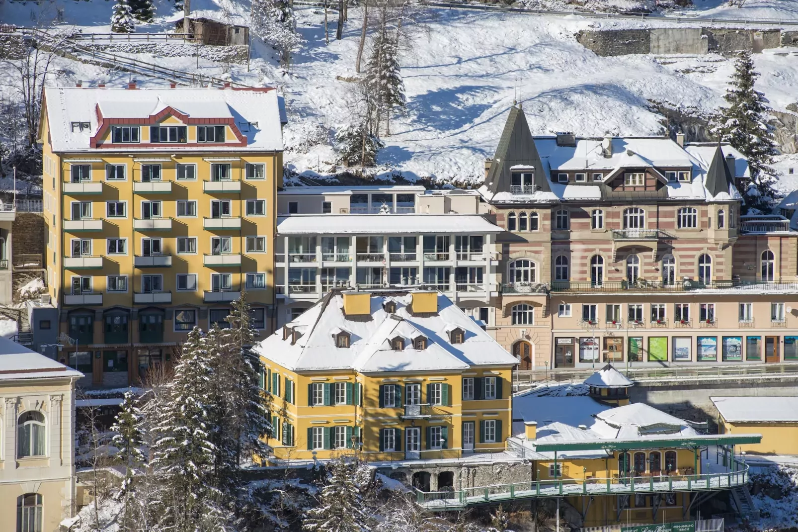 HL3 haus lothringen-Exterior winter