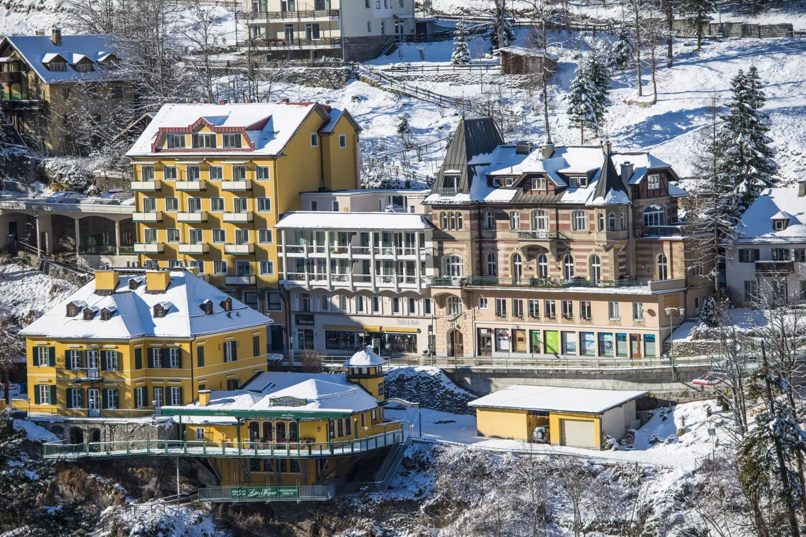 HL3 haus lothringen-Exterior winter