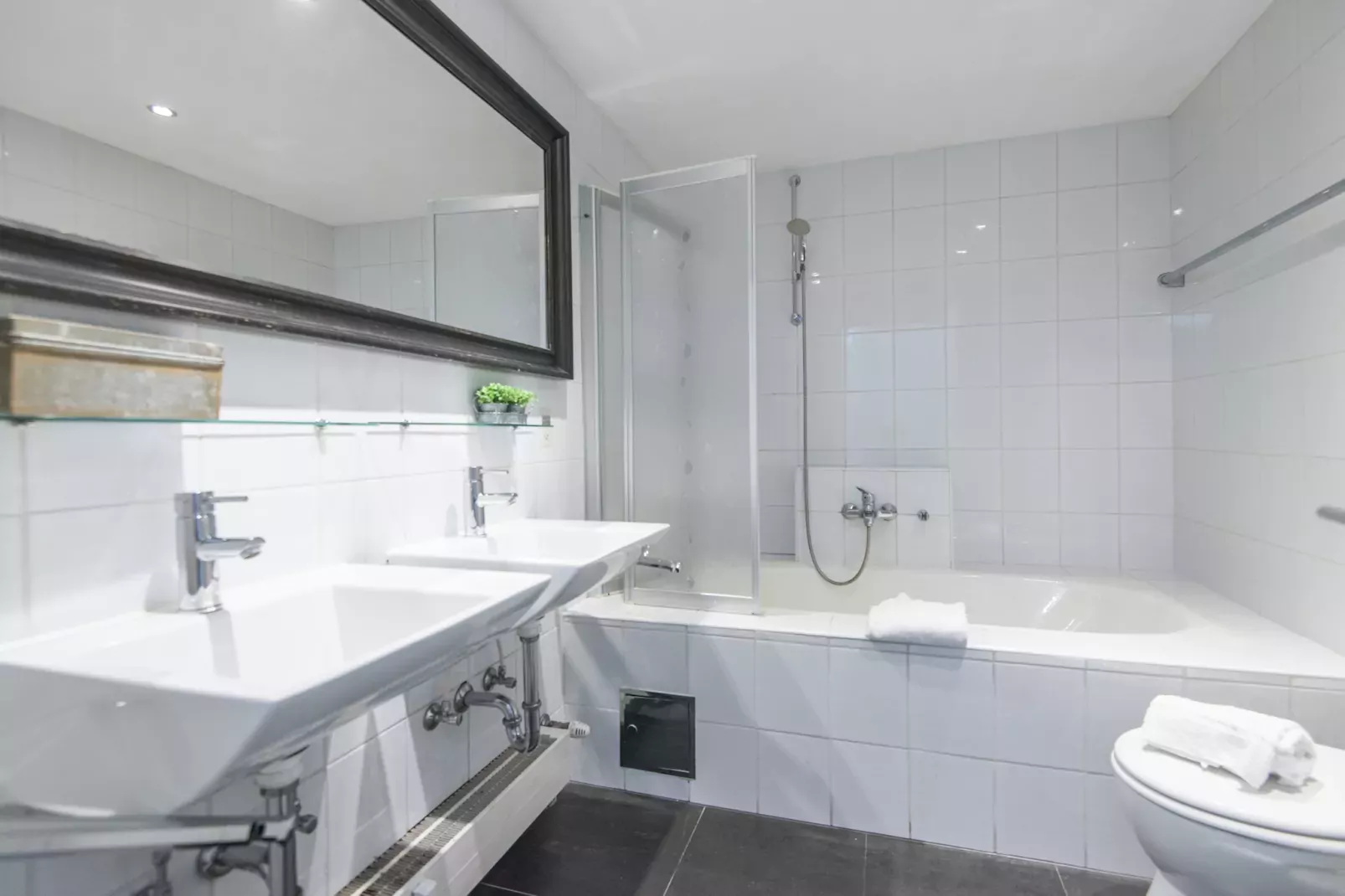 HL3S haus lothringen-Bathroom