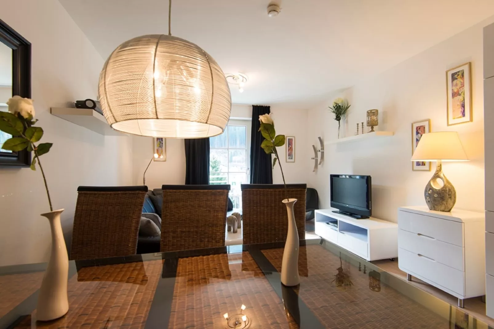 SW1 Sonnenwende-Dining room