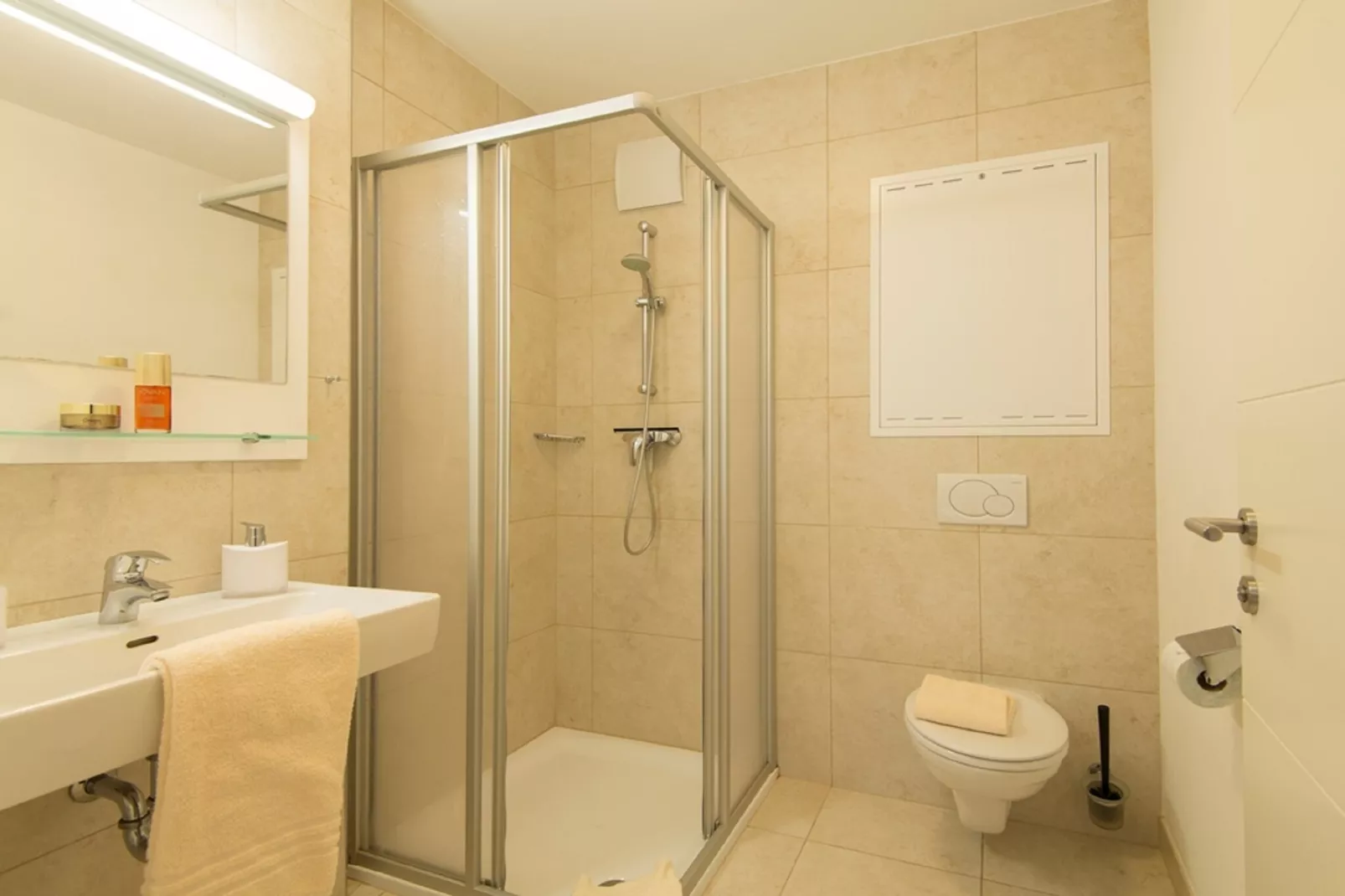 SW1 Sonnenwende-Bathroom