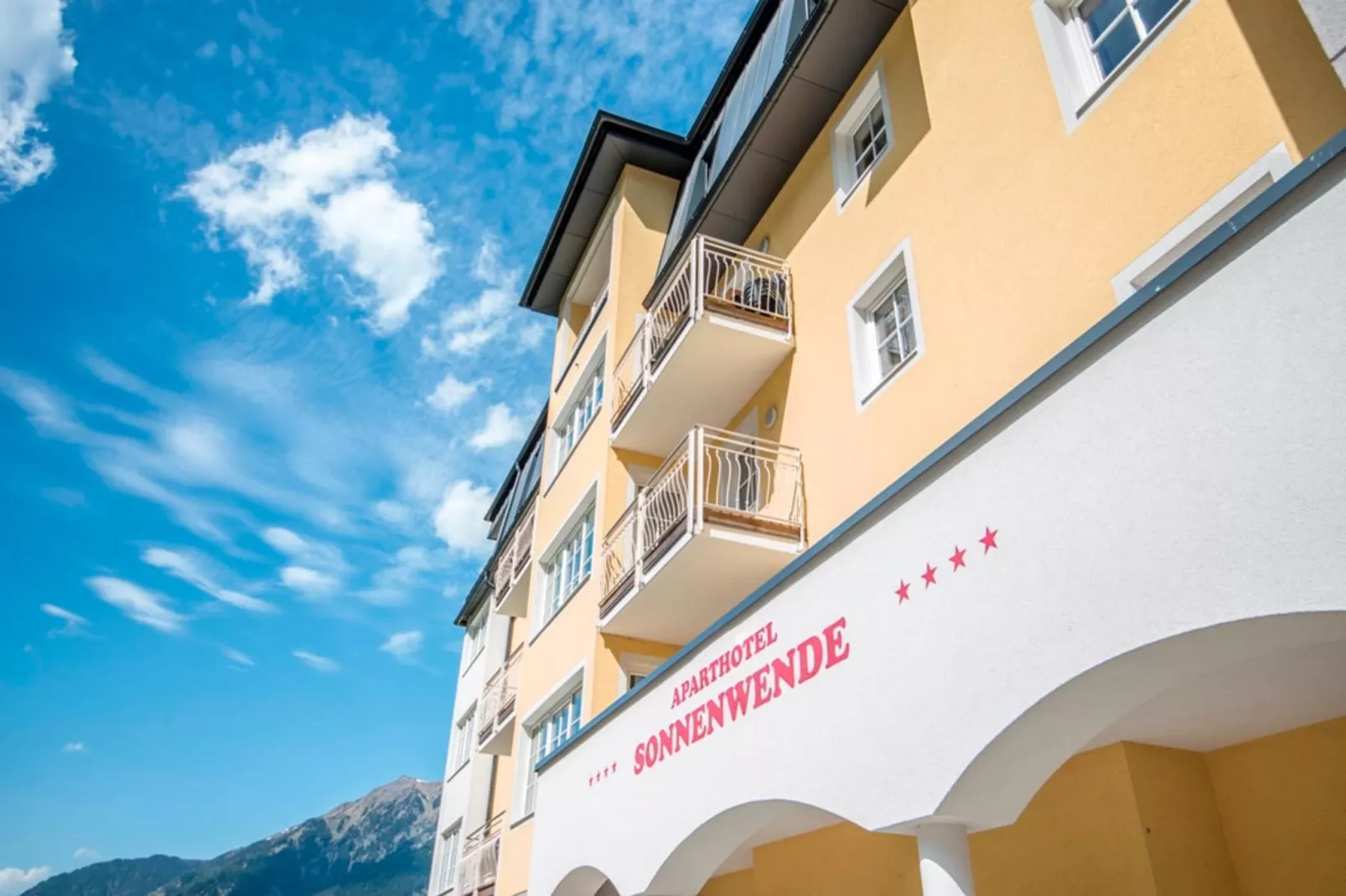 SW3 Sonnenwende-Exterior summer