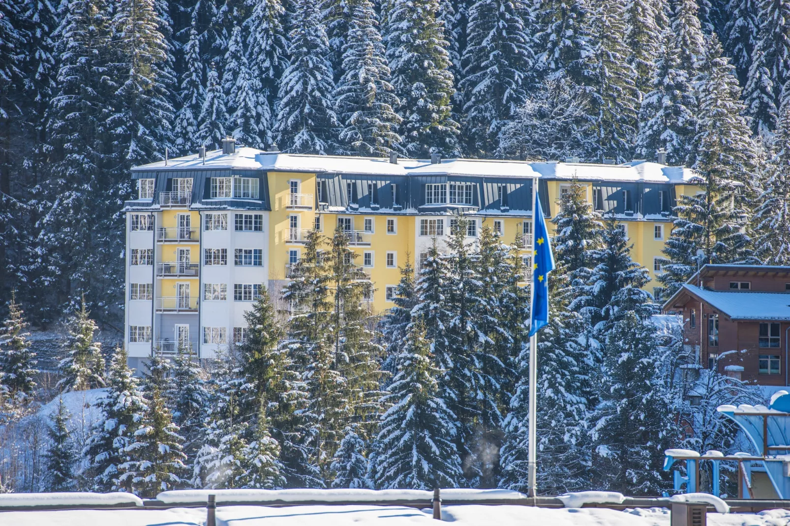 SW2S Sonnenwende-Exterior winter