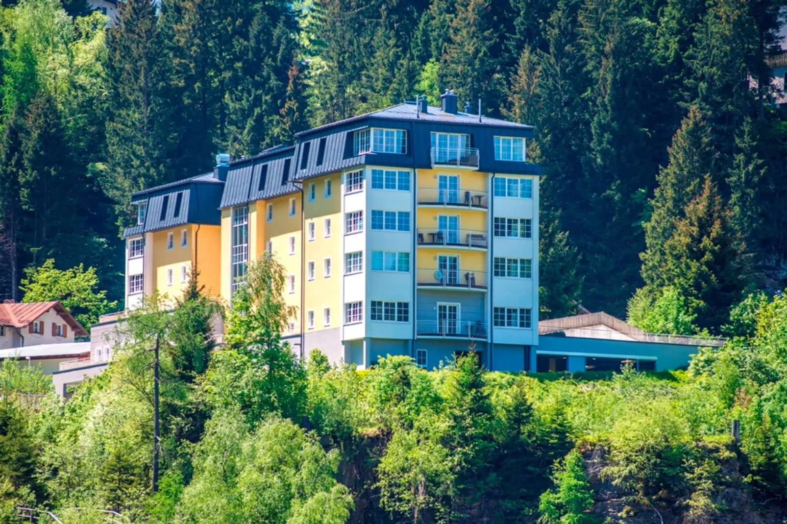 SW2S Sonnenwende-Exterior summer