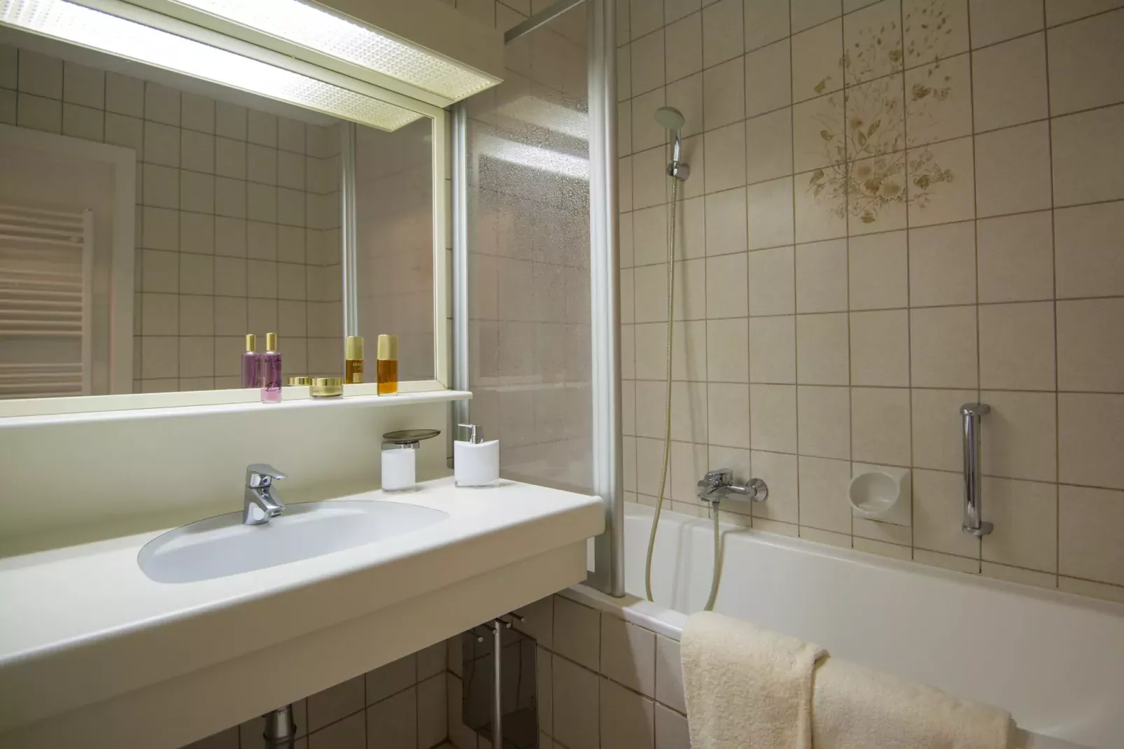 RL2 Residenz Lothringen 02-Bathroom