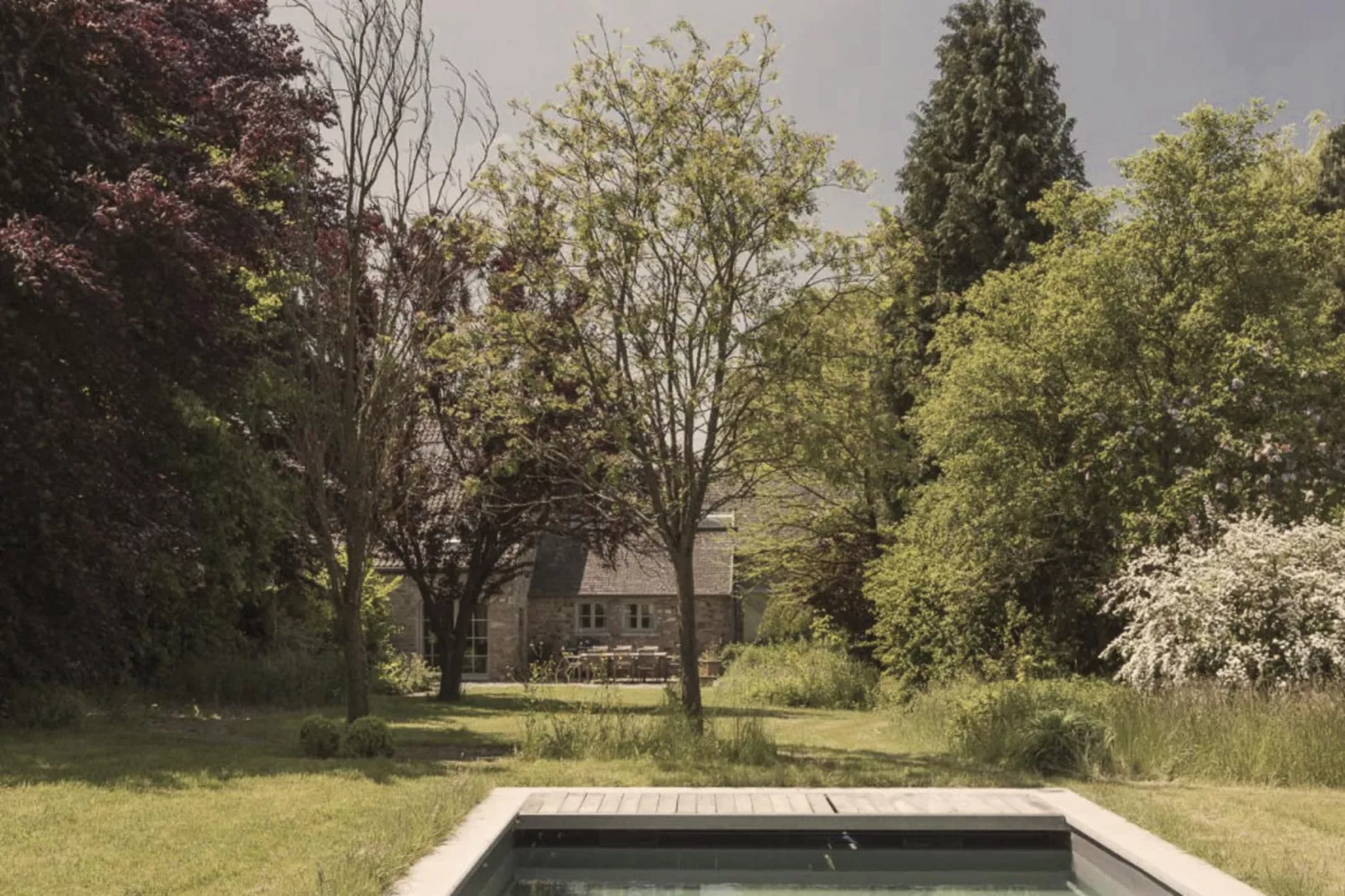 Au Milieu De Nulle Part-Exterior summer