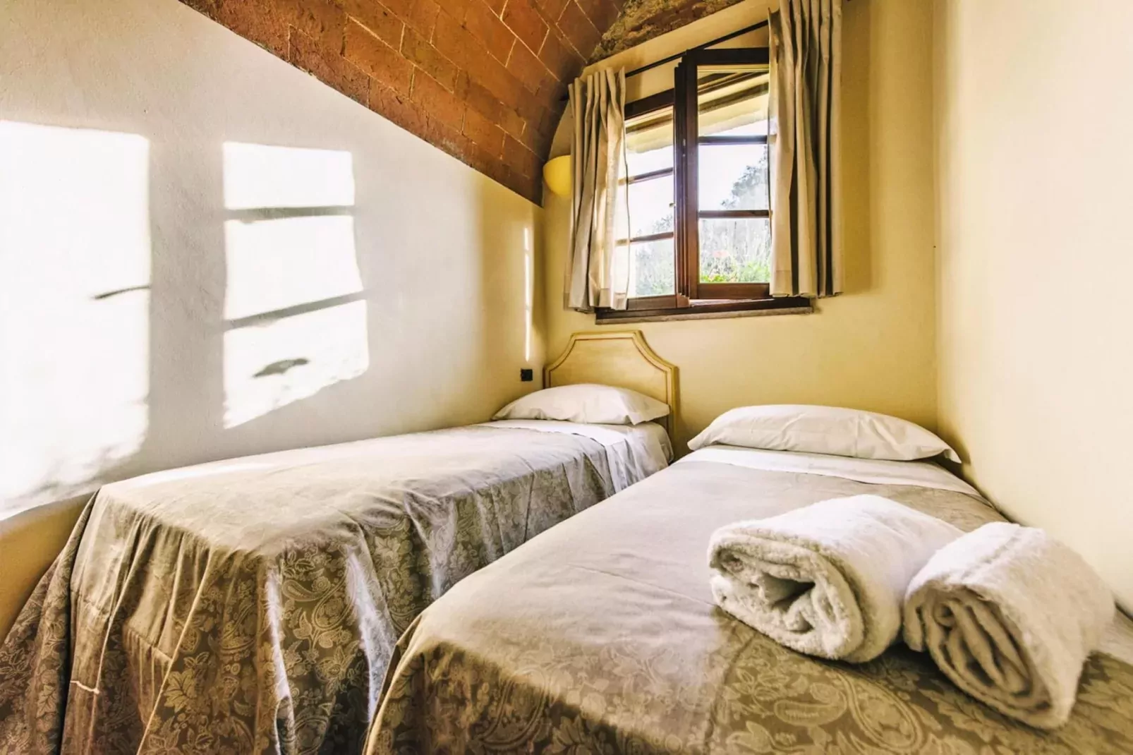 Agri-tourism Tenuta Quarrata, Santo Pietro Belvedere-trilo-Chambre