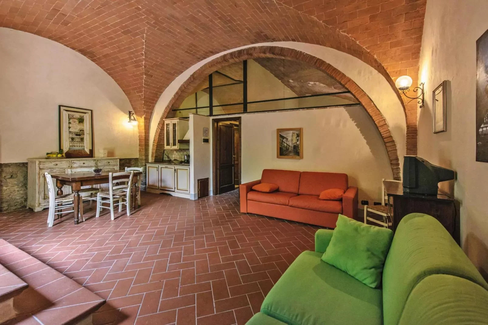 Agri-tourism Tenuta Quarrata, Santo Pietro Belvedere-trilo superior-Living room