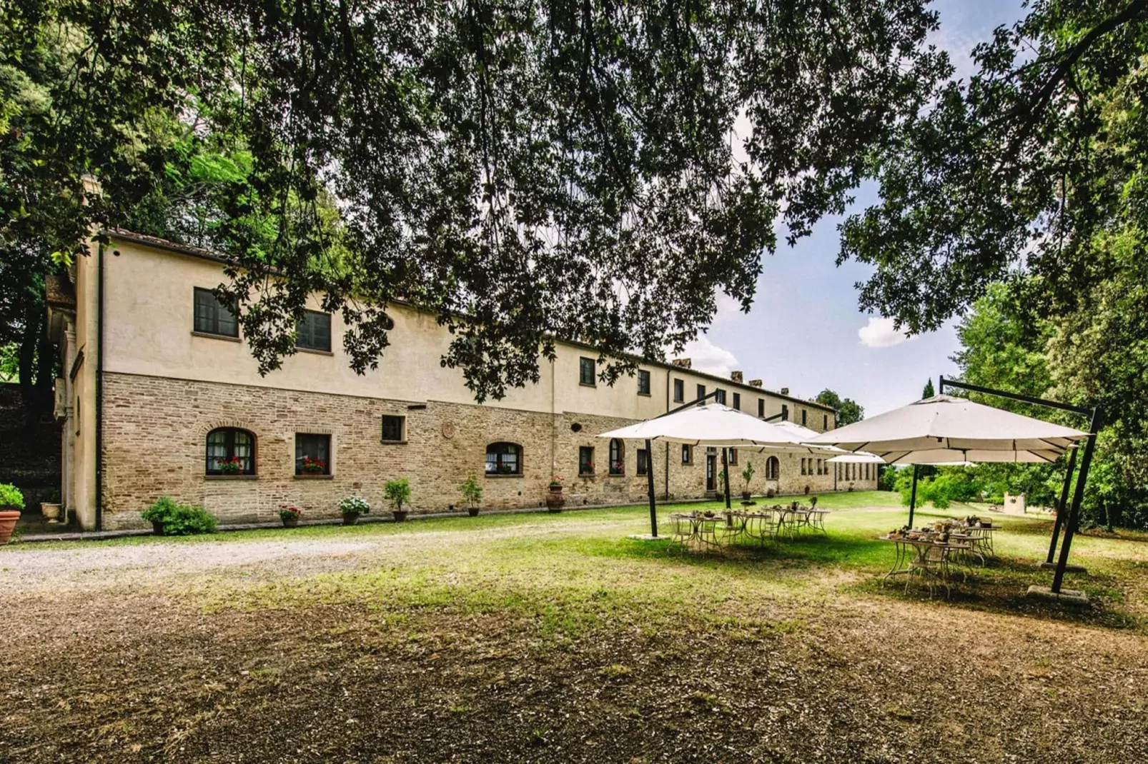 Agri-tourism Tenuta Quarrata, Santo Pietro Belvedere-trilo superior-Exterior summer