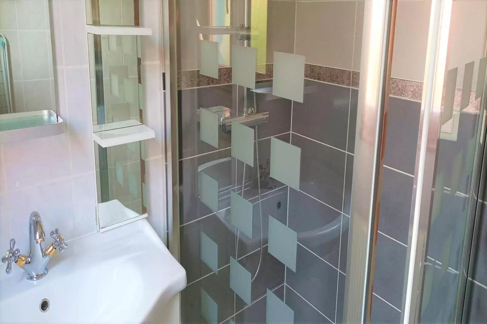 Semi-detached house Hinsbourg-Bathroom