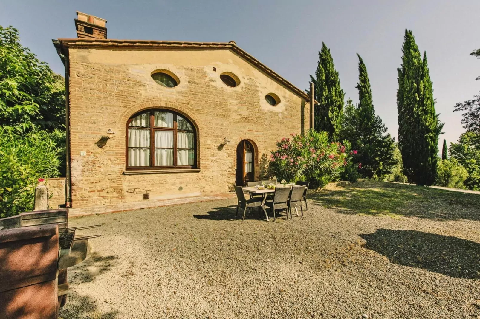 Agri-tourism Tenuta Quarrata, Santo Pietro Belvedere-quadri-Exterior summer