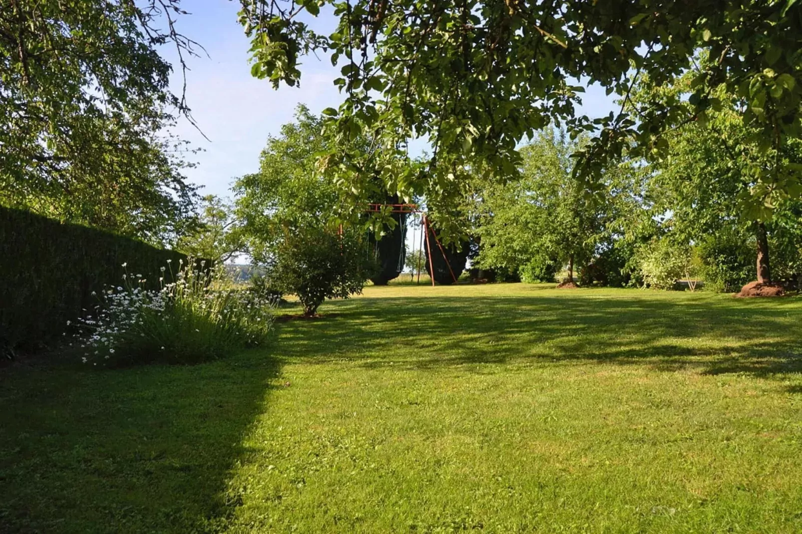 Semi-detached house Hinsbourg-Gardens summer