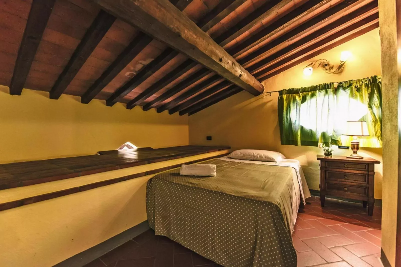 Agri-tourism Tenuta Quarrata, Santo Pietro Belvedere-quadri-Bedroom