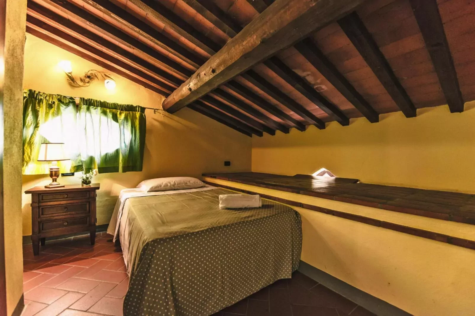 Agri-tourism Tenuta Quarrata, Santo Pietro Belvedere-quadri-Bedroom