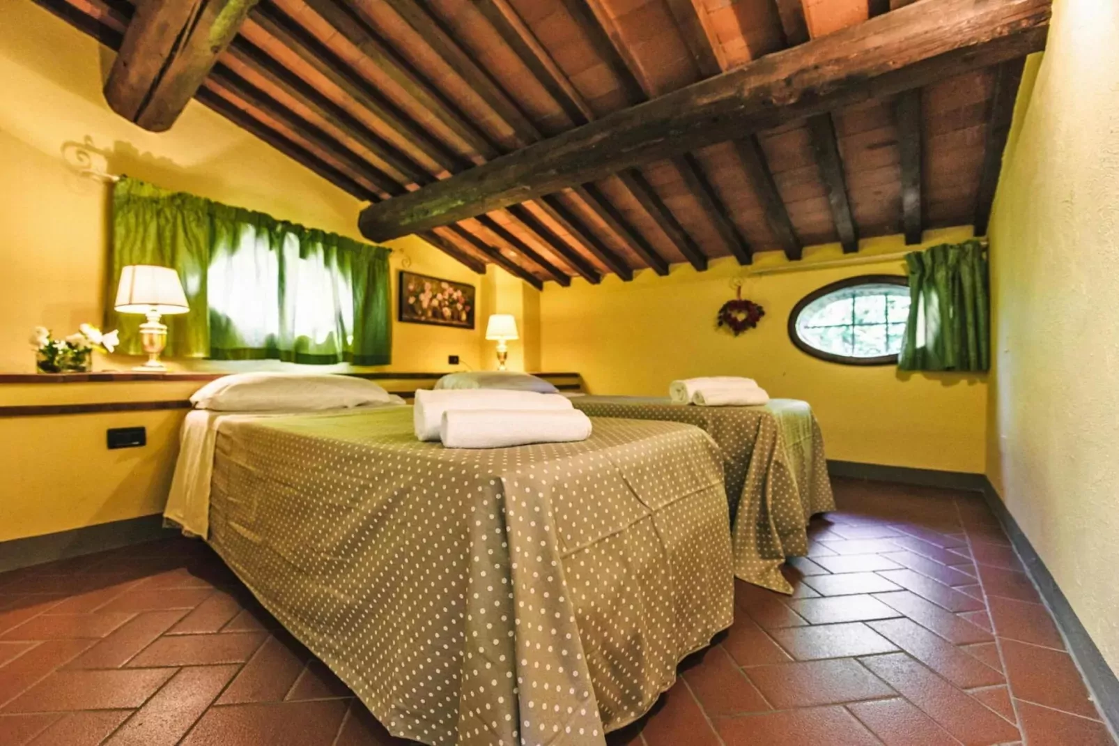 Agri-tourism Tenuta Quarrata, Santo Pietro Belvedere-quadri-Bedroom