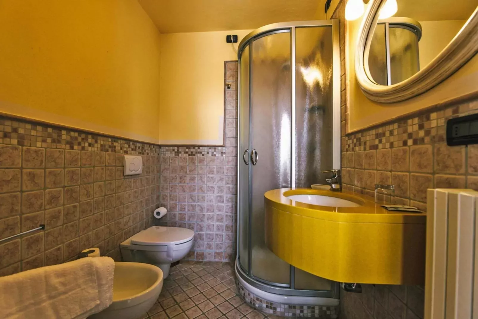 Agri-tourism Tenuta Quarrata, Santo Pietro Belvedere-quadri-Bathroom