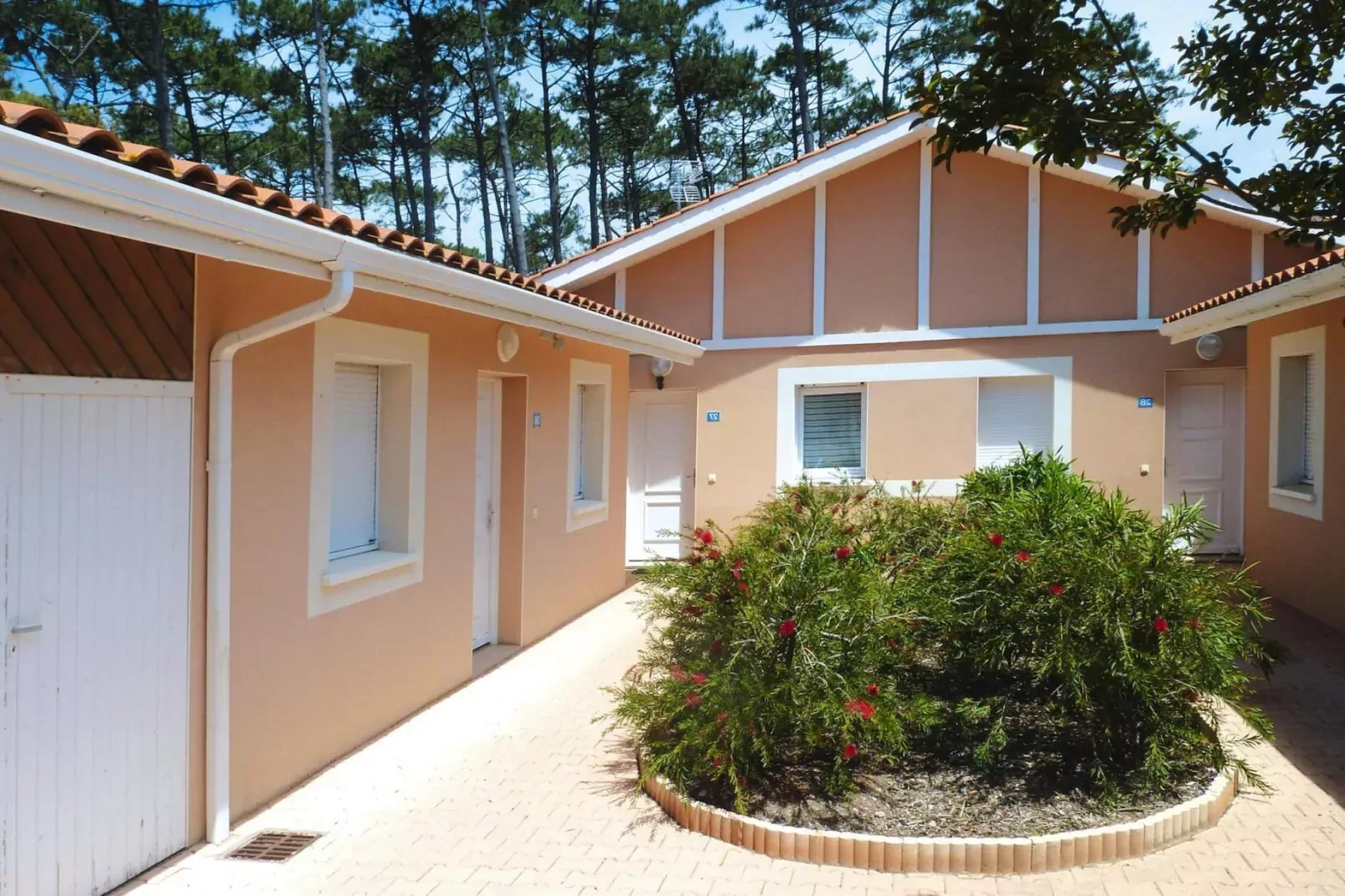 Terraced house Moliets-Exterior summer