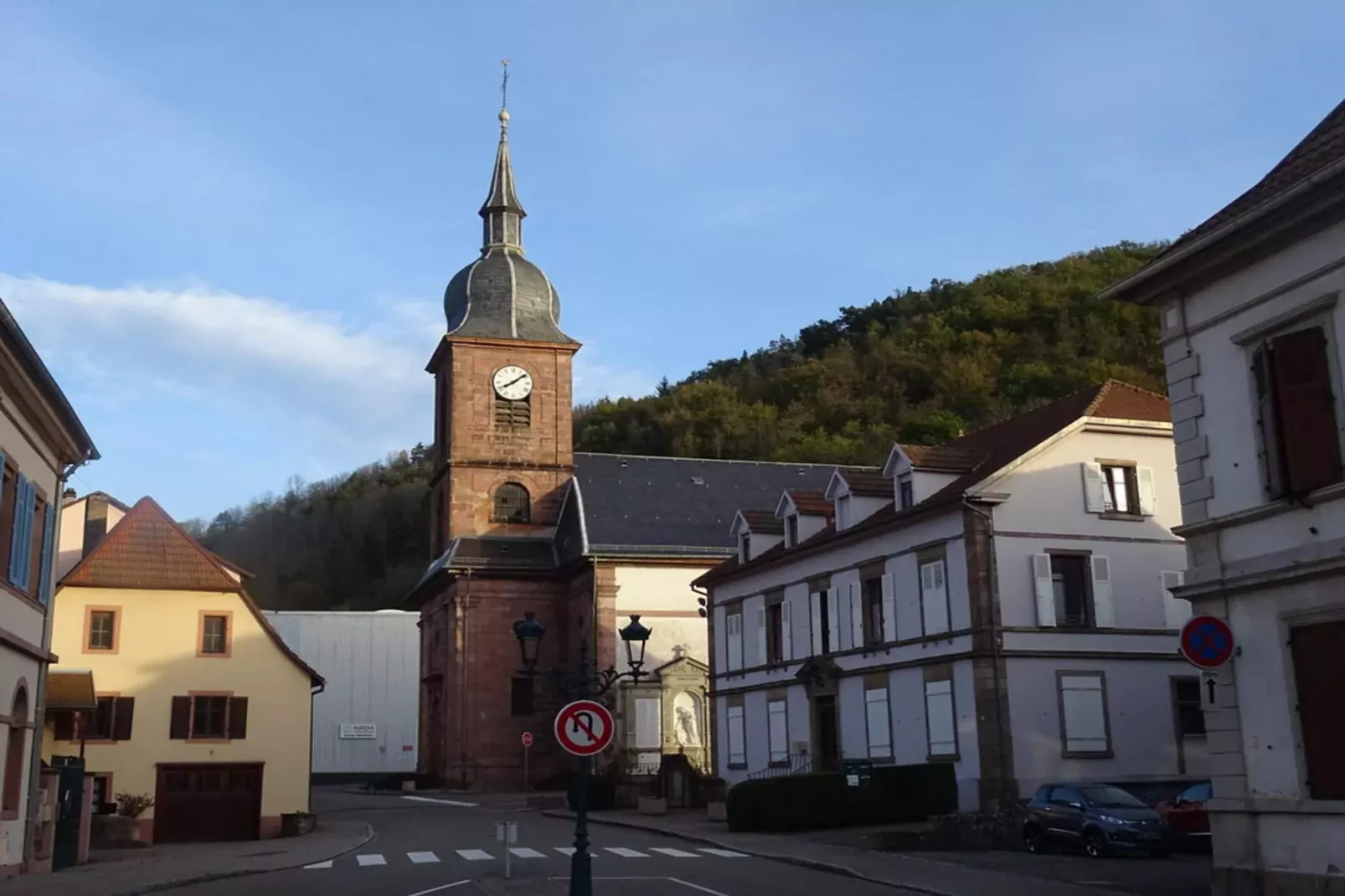 Semi-detached house Hinsbourg-Areas summer 5km