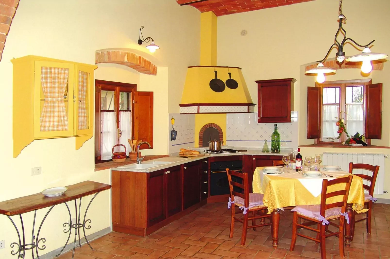 Agri-tourism Poggio al Sole Vinci Type Margherita-Margherita-Cuisine